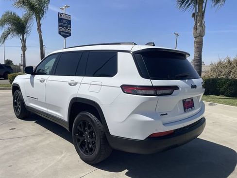 Used 2025 Jeep Grand Cherokee L Laredo AWD/4WD image 6