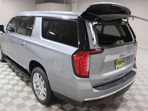 Used 2024 GMC Yukon XL Denali AWD/4WD image 13