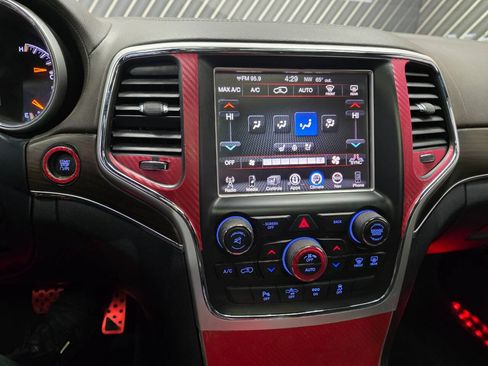 Used 2015 Jeep Grand Cherokee Overland w/ Advanced Technology Group AWD/4WD image 20