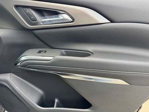 New 2026 Chevrolet Traverse LT w/ Driver Confidence Package FWD image 8