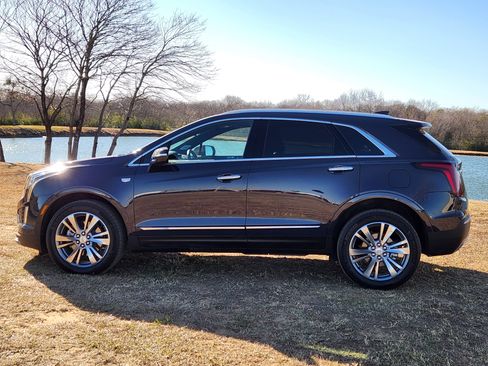Certified 2025 Cadillac XT5 Premium Luxury image 4