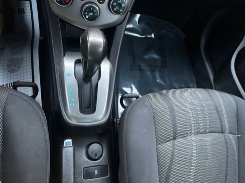 Used 2016 Chevrolet Sonic LT image 17