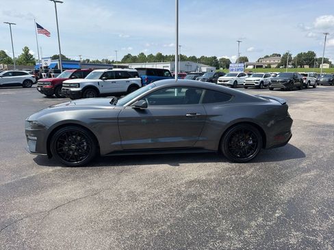 Used 2020 Ford Mustang Coupe RWD image 6