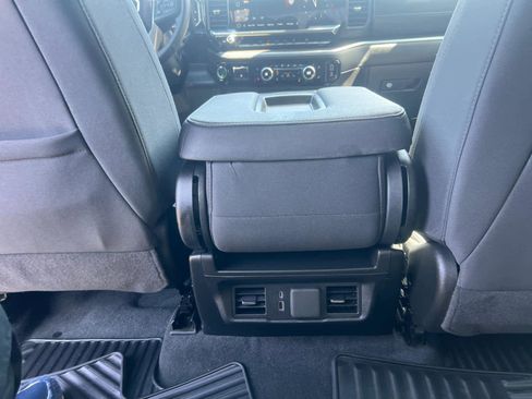 Certified 2025 GMC Sierra 1500 Elevation image 32