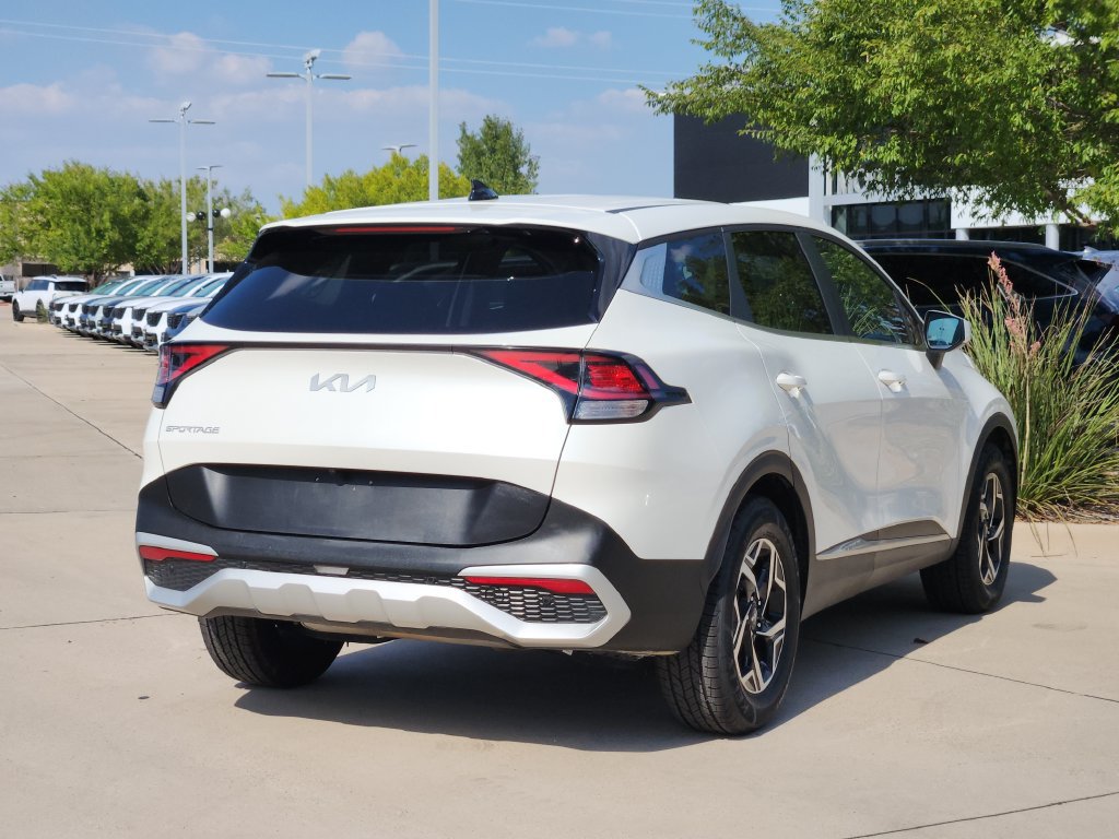 Certified 2024 Kia Sportage LX FWD image 4