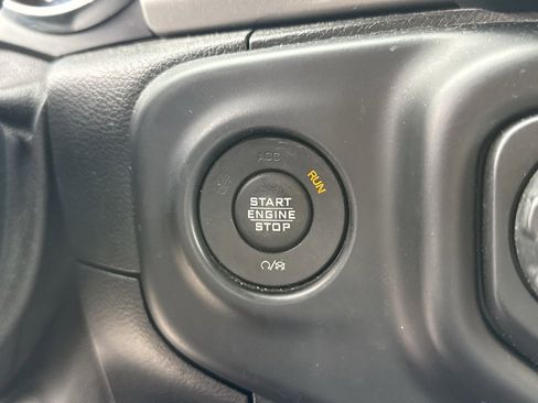 Used 2019 Jeep Wrangler Unlimited Sahara w/ Cold Weather Group image 21