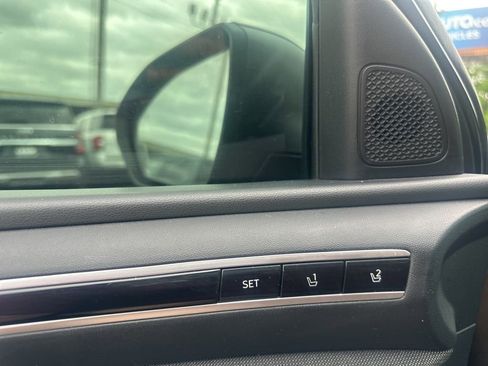 Used 2024 Hyundai Tucson Limited image 31