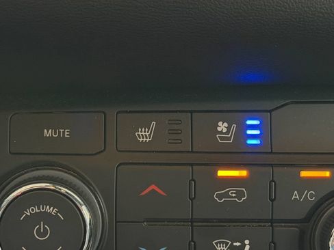 Used 2024 Dodge Durango GT RWD image 19