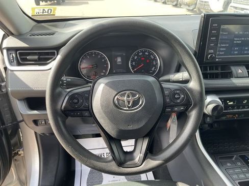 Certified 2021 Toyota RAV4 LE AWD/4WD image 15