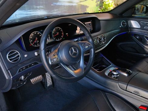 Used 2020 Mercedes-Benz S 560 Sedan image 14