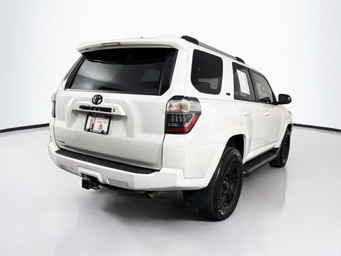Used 2021 Toyota 4Runner SR5 Premium w/ Moonroof Package RWD image 10