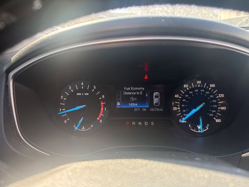 Used 2014 Ford Fusion SE image 9