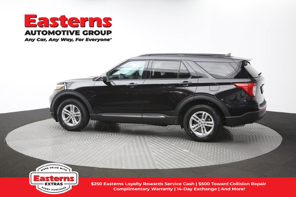Used 2023 Ford Explorer XLT AWD/4WD image 64
