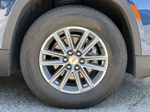 Used 2023 Chevrolet Traverse LT AWD/4WD image 7