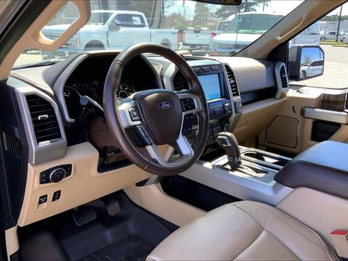Used 2020 Ford F150 Lariat w/ Trailer Tow Package RWD image 28