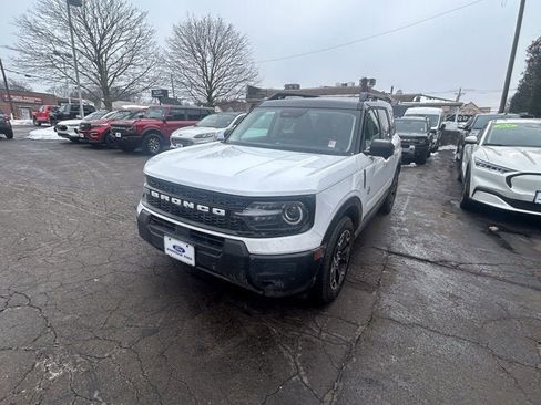 Used 2025 Ford Bronco Sport Outer Banks w/ Outer Banks Tech Package+ image 3