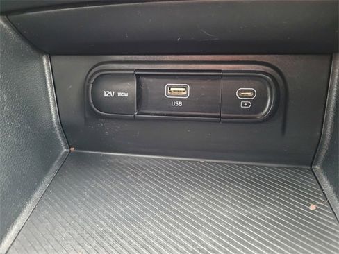 Used 2023 Kia Sportage LX image 25
