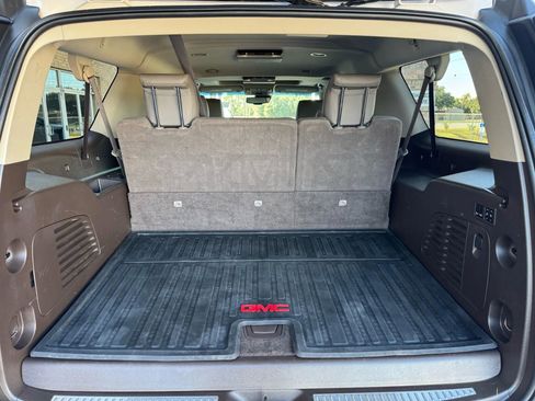 Used 2019 GMC Yukon XL Denali w/ Denali Ultimate Package image 21
