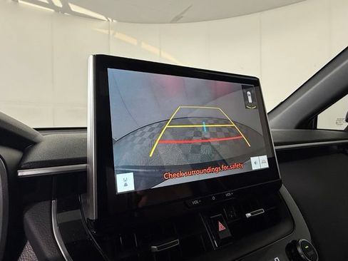 Used 2026 Toyota Corolla Cross XLE w/ Convenience Package FWD image 19