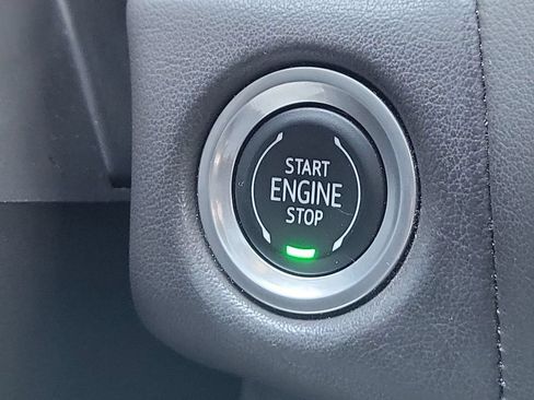 Used 2022 GMC Yukon SLT w/ SLT Luxury Package AWD/4WD image 23