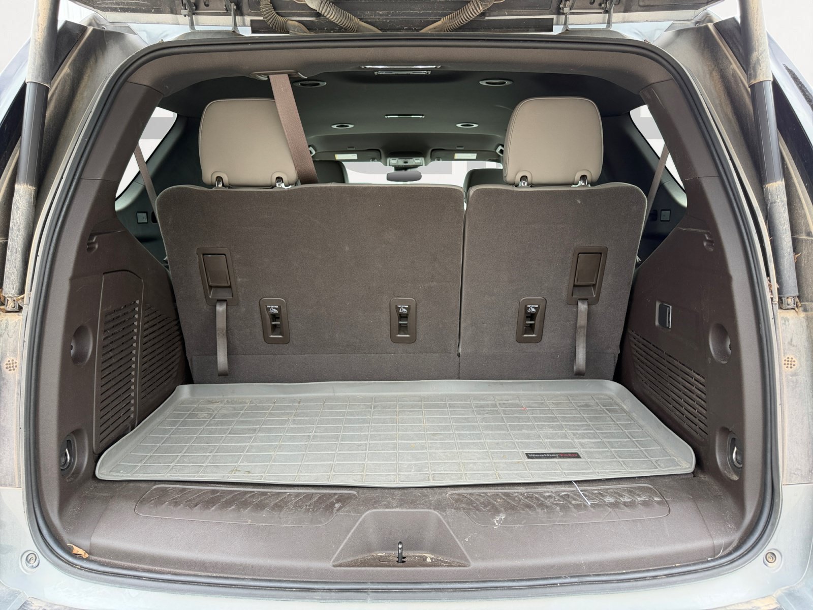 Used 2023 GMC Yukon SLT RWD image 11