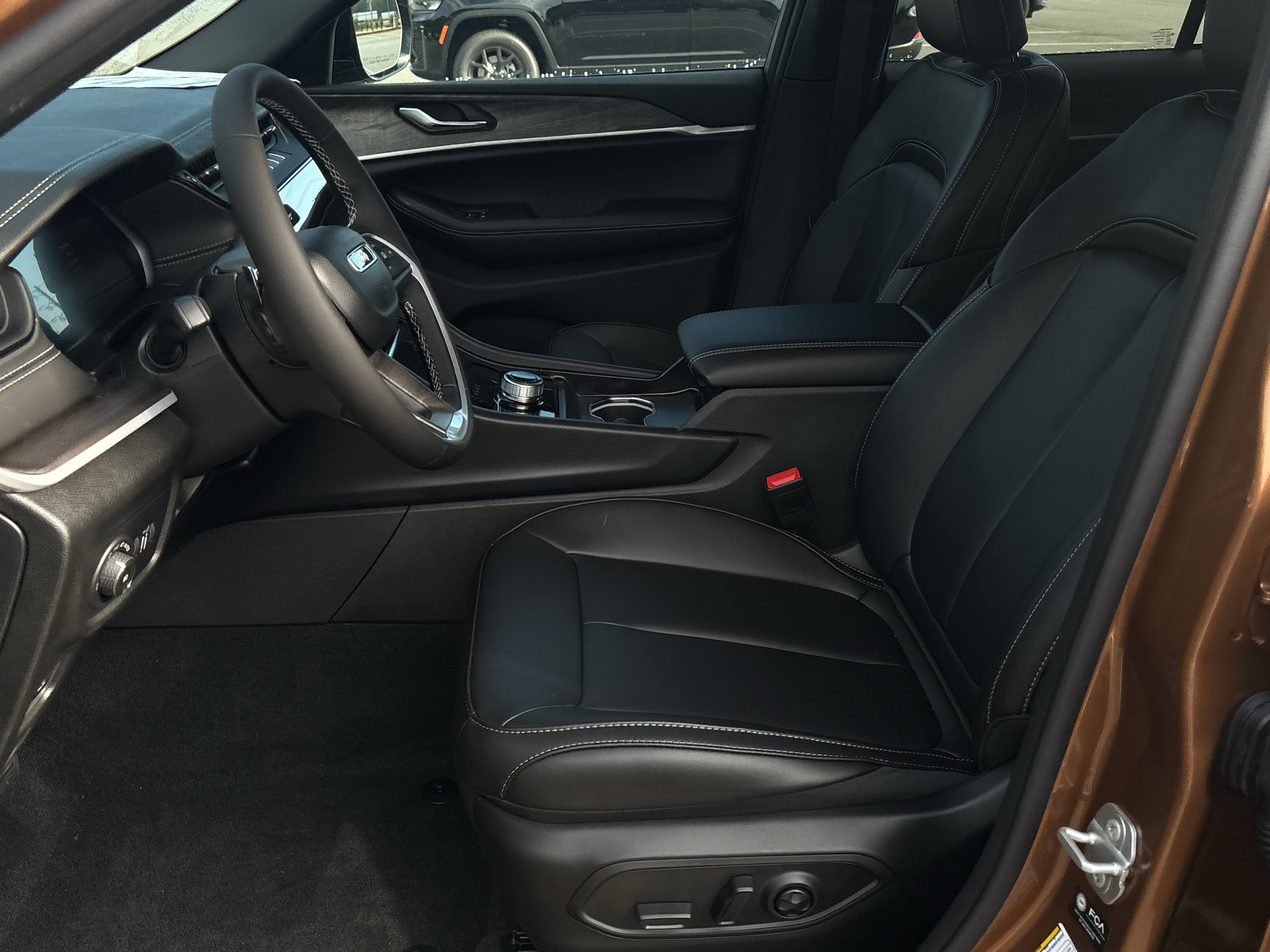 New 2027 Jeep Grand Cherokee Limited w/ Limited Altitude Package RWD image 11