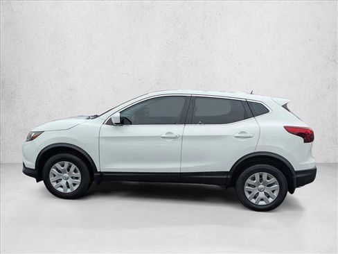 Used 2018 Nissan Rogue Sport S FWD image 9