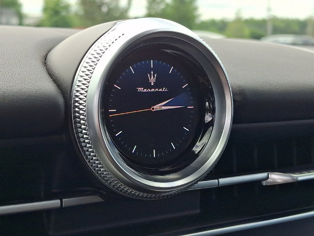 Used 2025 Maserati Grecale Modena AWD/4WD image 24
