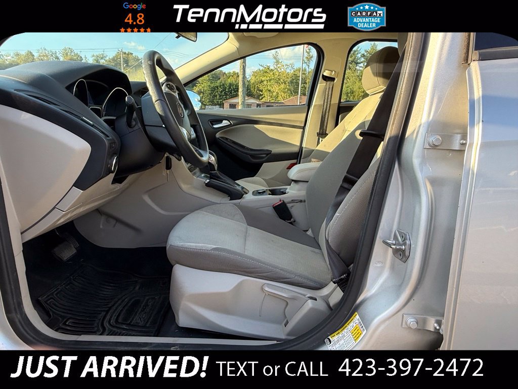 Used 2014 Ford Focus SE w/ SE Winter Package FWD image 10