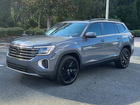 New 2026 Volkswagen Atlas SE image 4