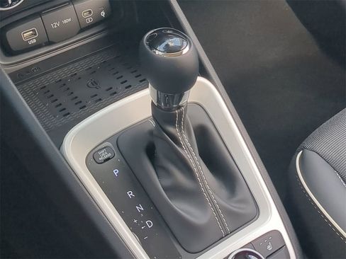 New 2025 Hyundai Venue Limited image 29