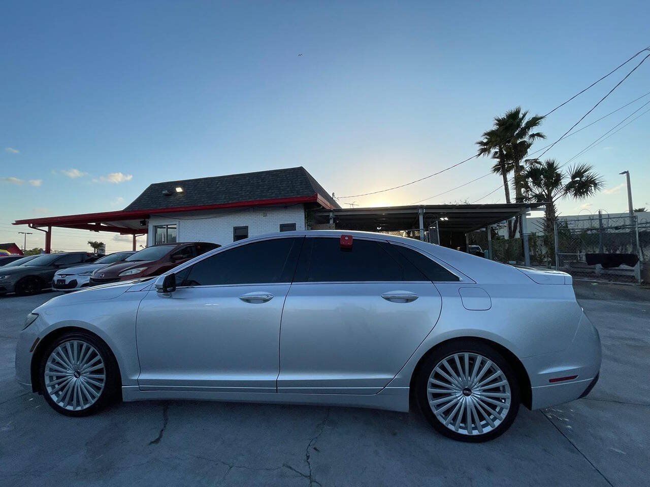 Used 2017 Lincoln MKZ Reserve FWD image 17