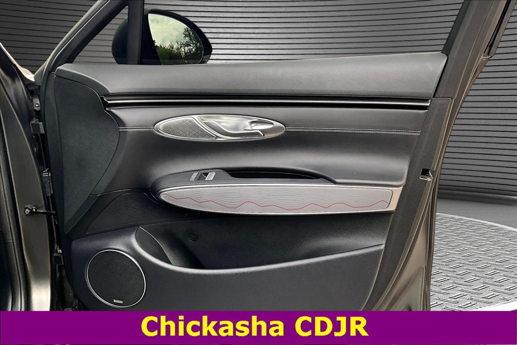 Used 2023 Genesis GV70 2.5T w/ Advanced Package AWD/4WD image 25