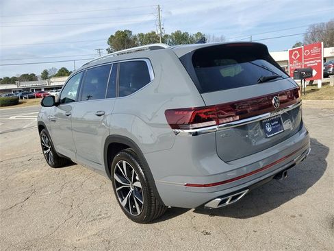 Certified 2025 Volkswagen Atlas SEL Premium R-Line image 6