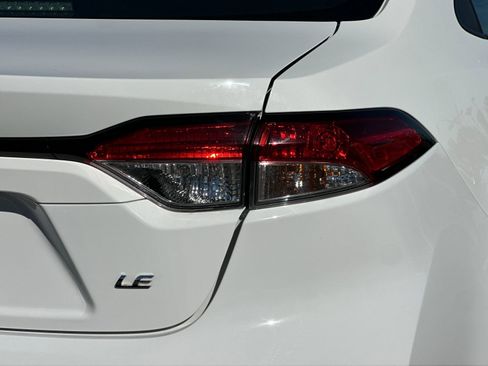 Used 2021 Toyota Corolla LE image 22