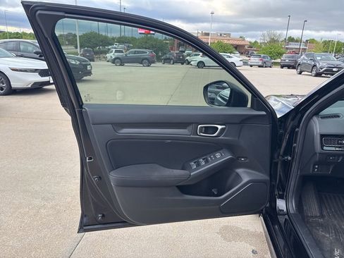 Used 2024 Honda Civic Sport image 9