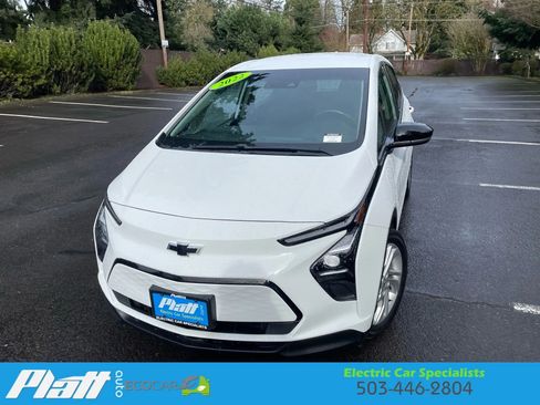 Used 2022 Chevrolet Bolt LT image 1