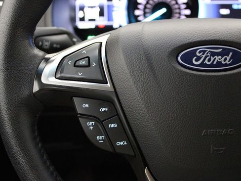 Used 2024 Ford Edge Titanium image 25