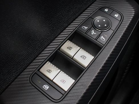 New 2025 Mitsubishi Outlander SE image 10