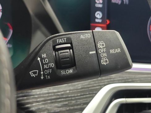 Used 2022 BMW X7 xDrive40i w/ M Sport Package AWD/4WD image 82