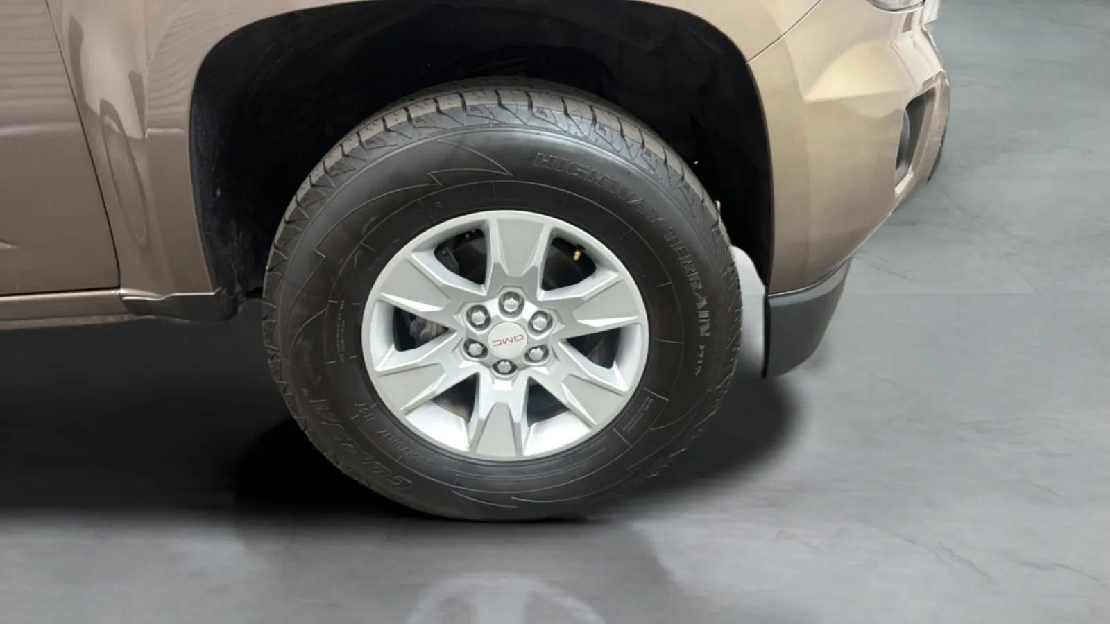 Used 2016 GMC Canyon SLE AWD/4WD image 25
