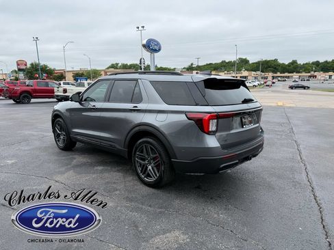 Used 2025 Ford Explorer ST-Line w/ Premium Package AWD/4WD image 5