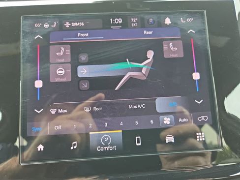 New 2025 Jeep Grand Cherokee L Laredo w/ Luxury Tech Group I image 24