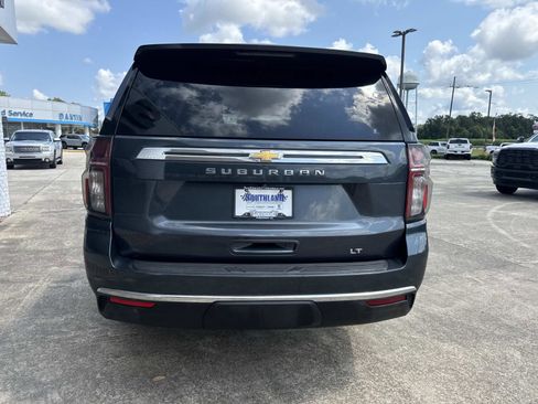 Used 2021 Chevrolet Suburban LT image 6