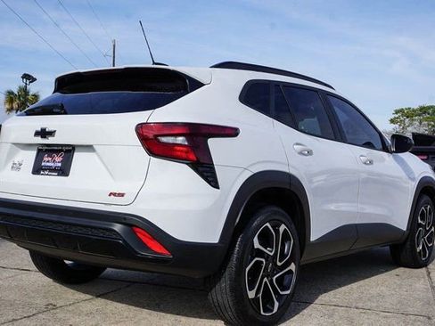 Used 2024 Chevrolet Trax RS w/ Driver Confidence Package image 4