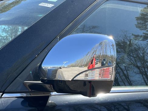 Used 2019 Nissan Armada SL w/ Premium Package image 37