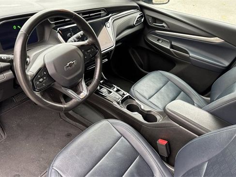 Used 2022 Chevrolet Bolt EUV LT w/ Convenience Package image 10