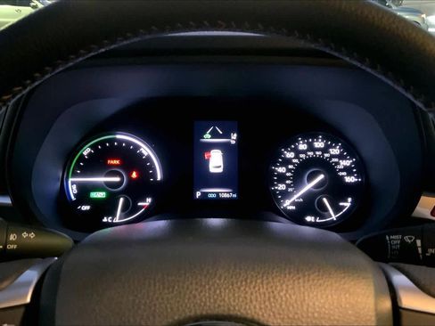 Used 2024 Toyota Sienna XSE image 25