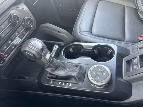 New 2025 Ford Bronco Outer Banks w/ Sasquatch Package image 14