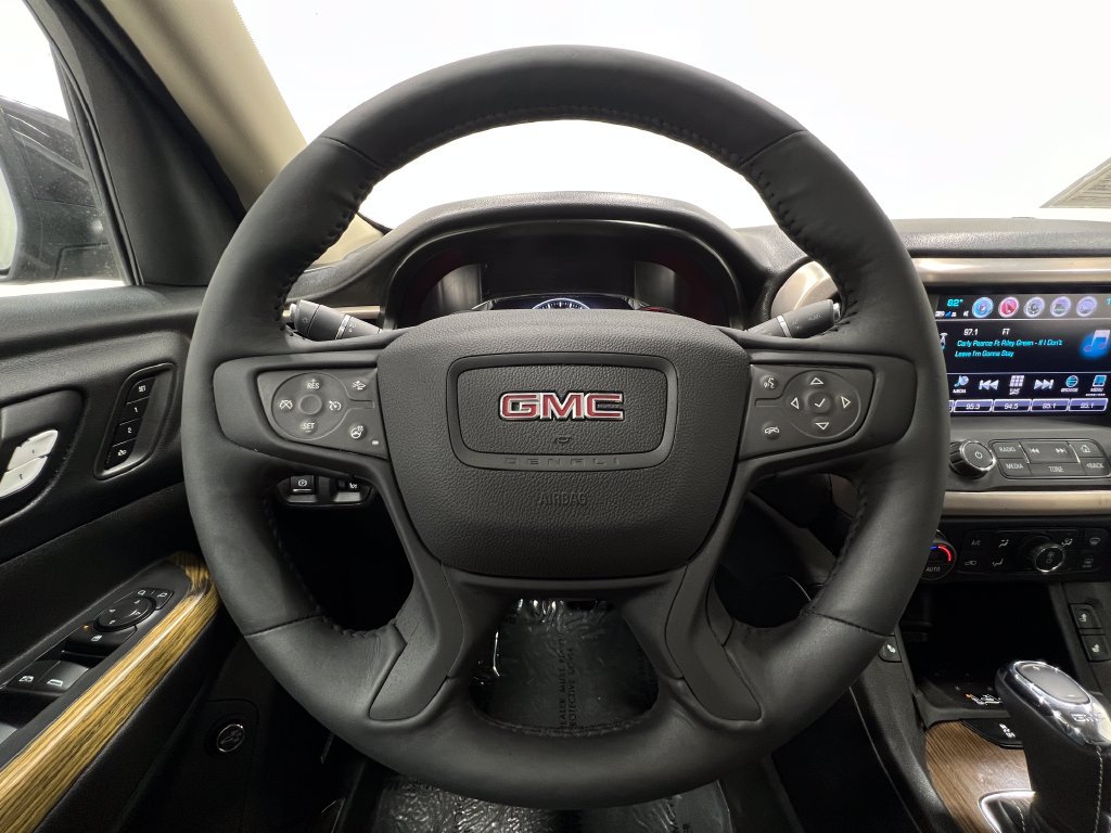 Used 2017 GMC Acadia Denali w/ Technology Package AWD/4WD image 25